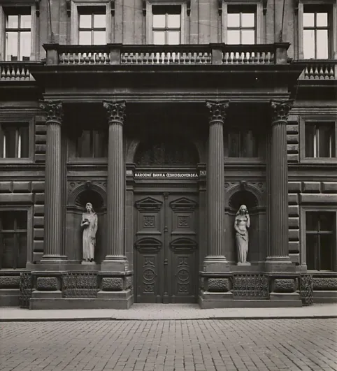 Bankovní budovy 1919 - 1950